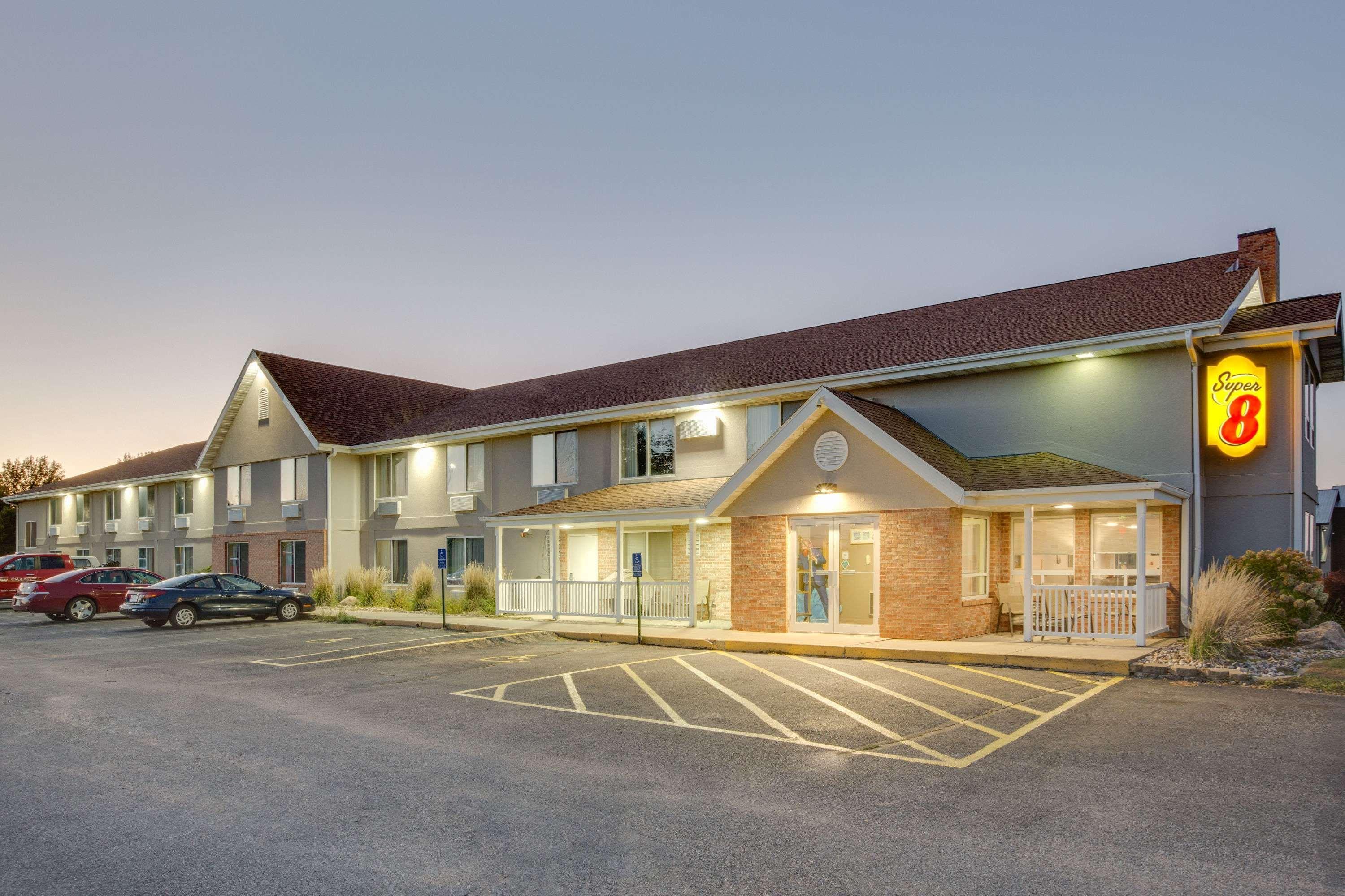 Super 8 By Wyndham Jackson Mn Hotell Exteriör bild