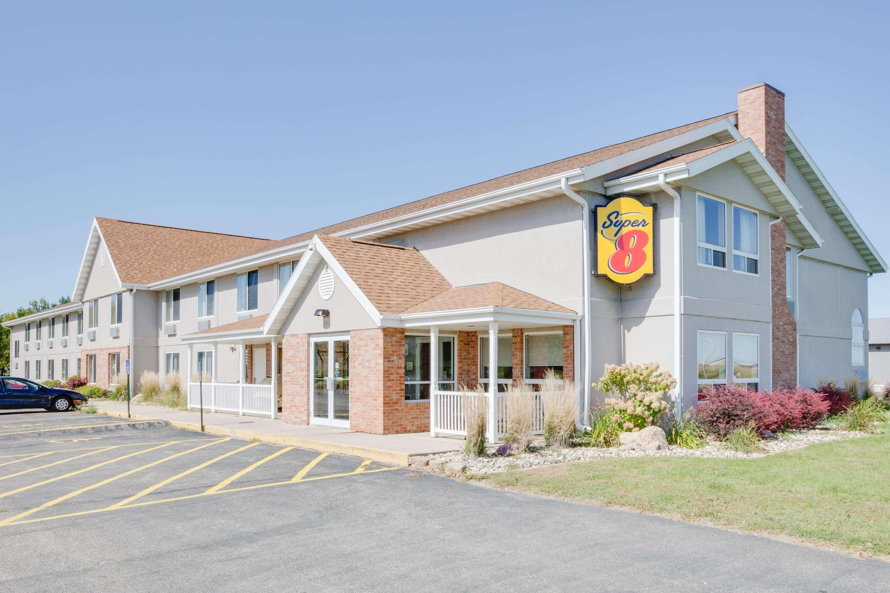 Super 8 By Wyndham Jackson Mn Hotell Exteriör bild