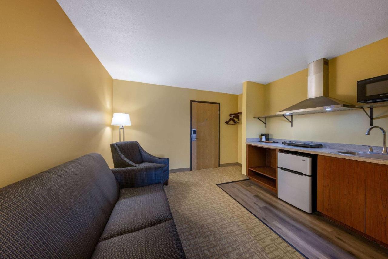 Super 8 By Wyndham Jackson Mn Hotell Exteriör bild